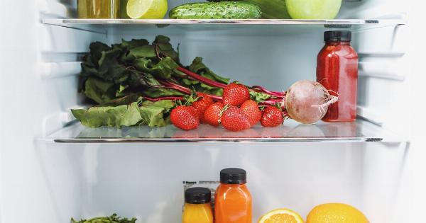 Which fruits and vegetables should be kept separate in the fridge?