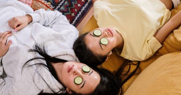 Green tea and cucumber mask for oily skin