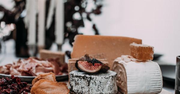 Which dried fruit has the most iron per serving?